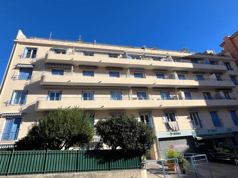 Ravalement de façades à Menton 